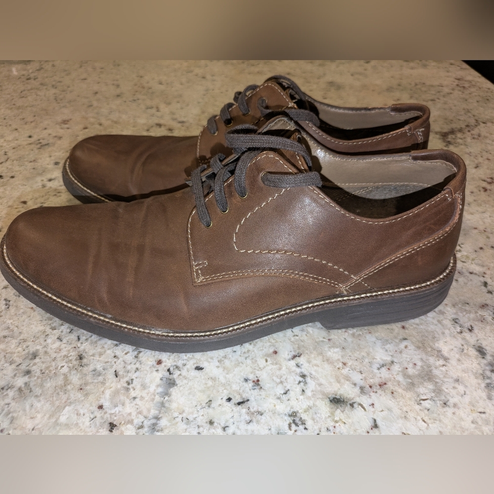 Dockers Men's Tan Leather Oxfords